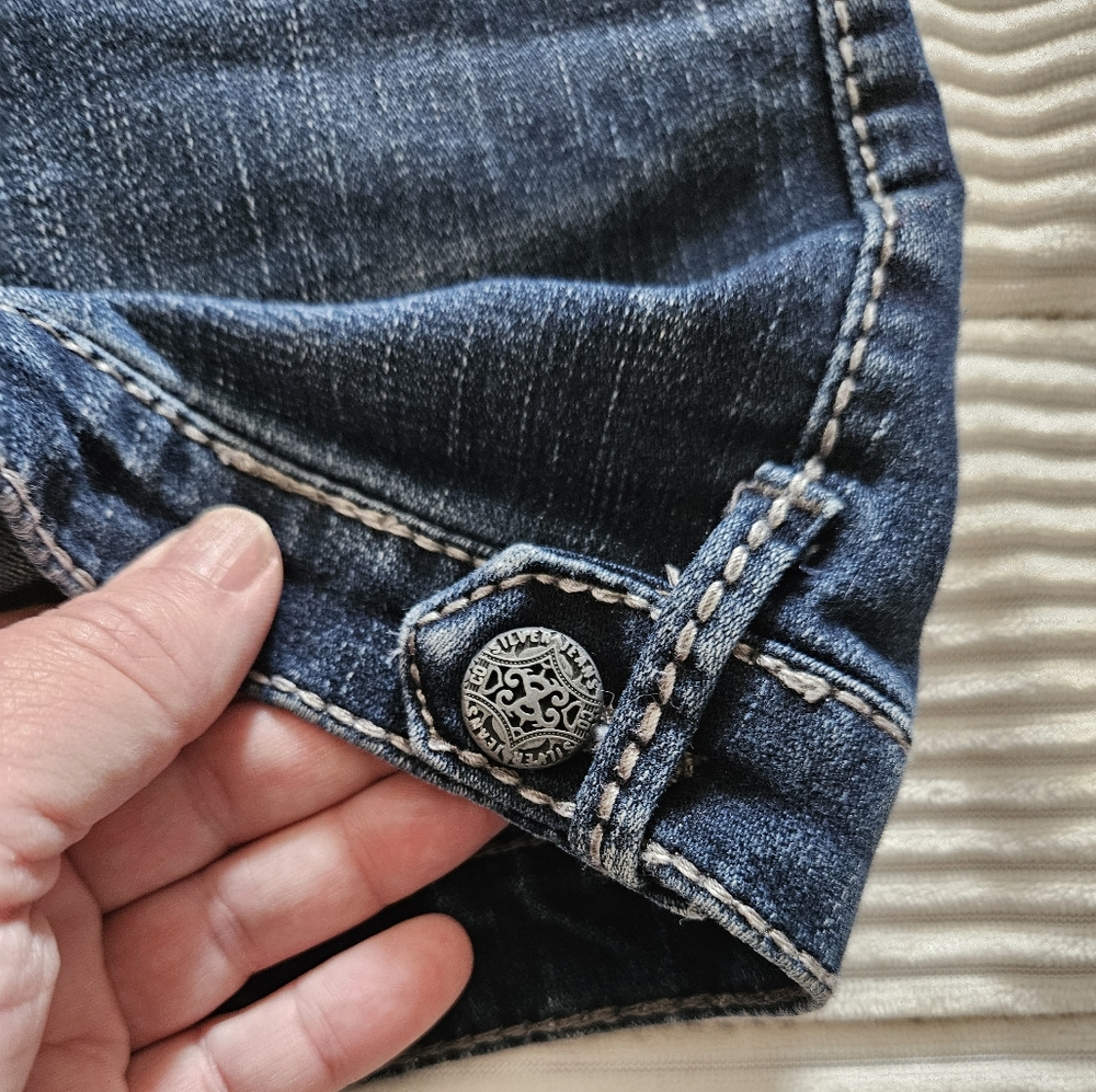 Silver Women's Blue Denim Shorts Size 33 Marti - Picture 7 of 16